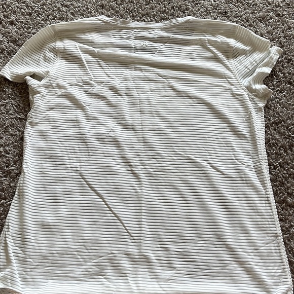 Lululemon see through white sports top - Picture 4 of 5